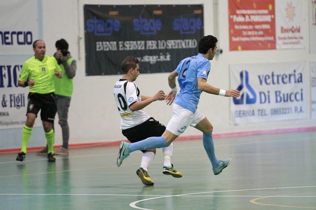 卡利亚里vs热那亚：米纳、塞巴斯蒂亚诺-埃斯波西托首发，马利诺夫斯基、洛伦佐-科隆博出战