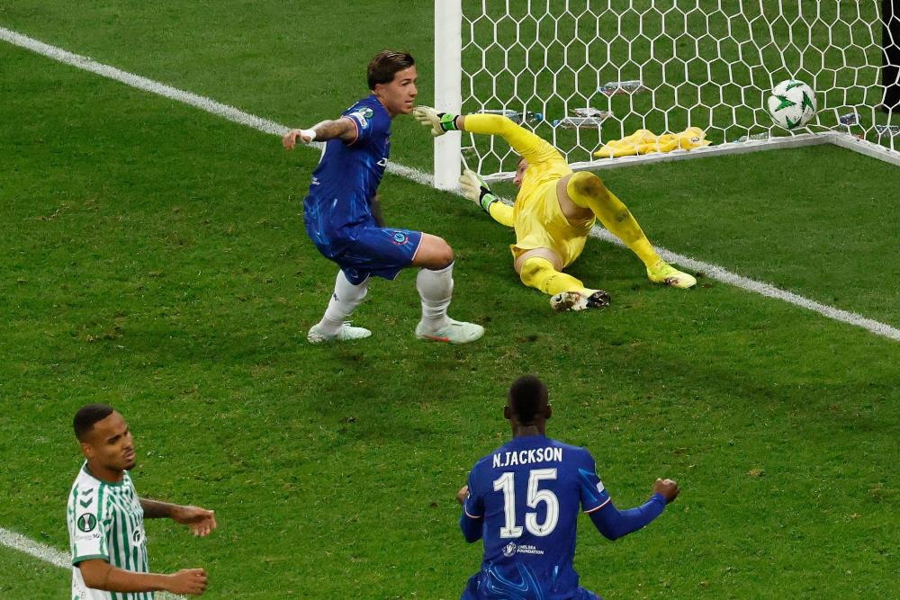 贝恩本场得到37分，并列NBA杯淘汰赛历史第三高分